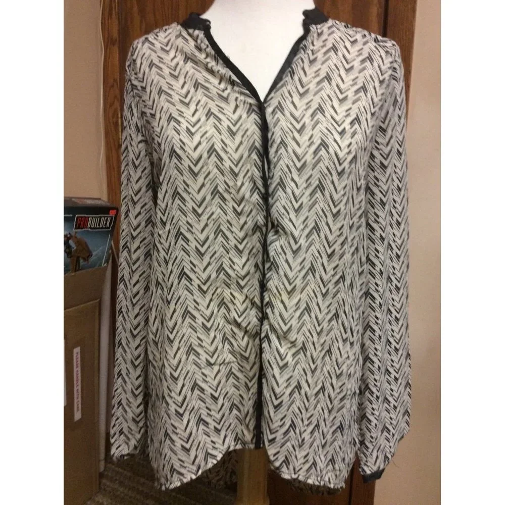 Mossimo Zig Zag Geometric Sheer Blouse Medium